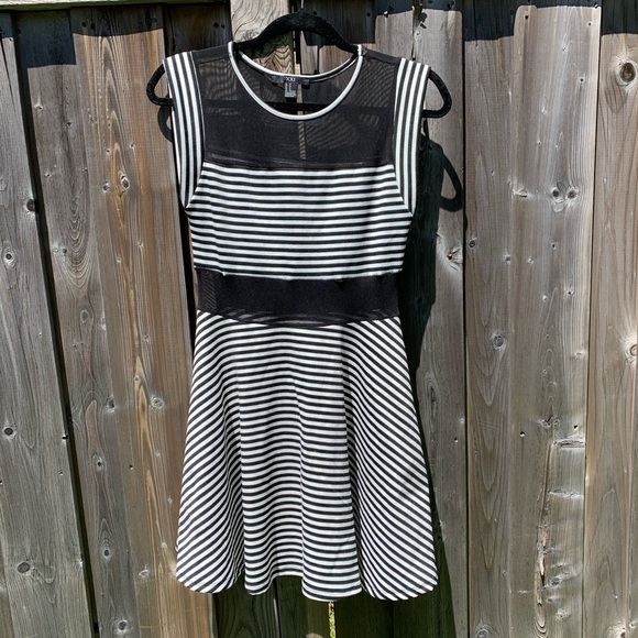 Stripe dress - Picture 1 of 3